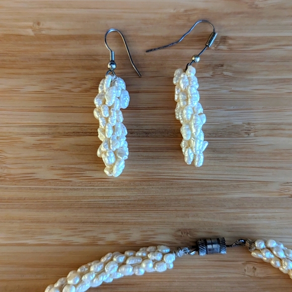 Pearl Set - Picture 3 of 4